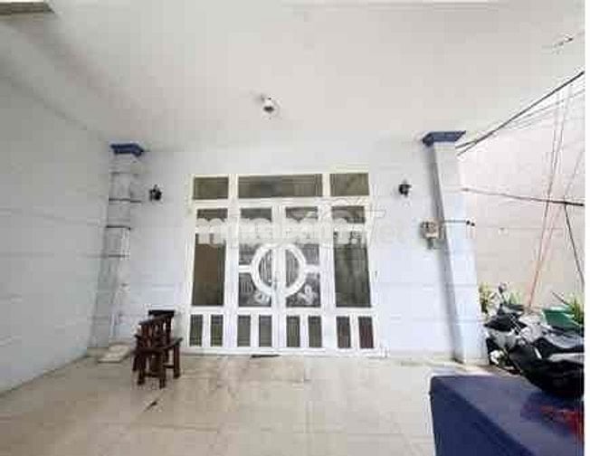 Cho thuê nhà HXH gần ĐH Ngân Hàng, DTSD 200m2,đs 5, p.Linh Trung 10tr