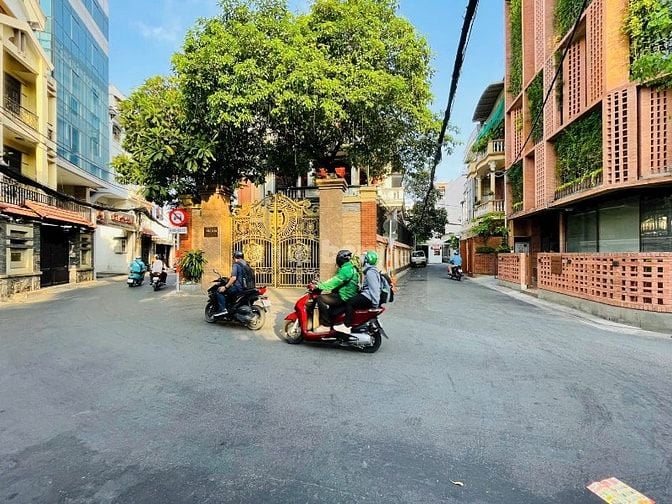 5 tầng Mặt tiền 11m khu sân bay, 162m2 ngay Thăng Long P4 Tân Bình