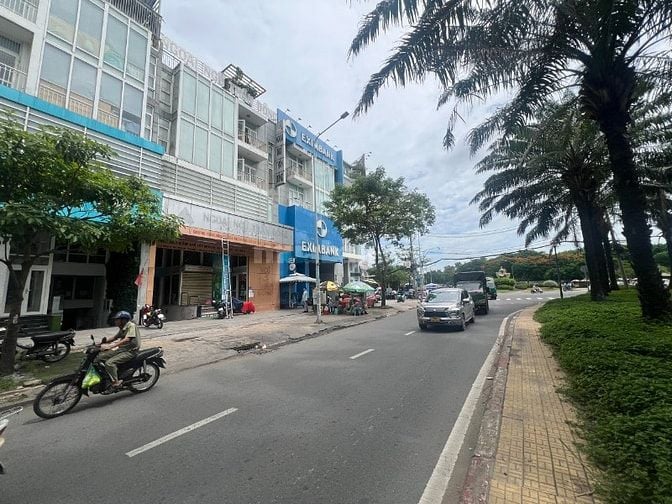SIÊU PHẨM TÒA NHÀ MẶT TIỀN KDC TRUNG SƠN – 1 HẦM 6 TẦNG, 2 THANG MÁY