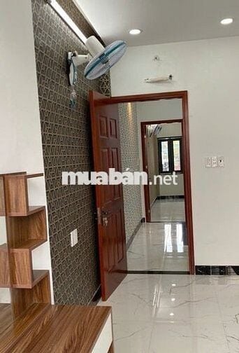 Cho thuê nhà HXH 163/6B Tô Hiến Thành, P. 15, Q.10 gần Sư Vạn Hạnh.