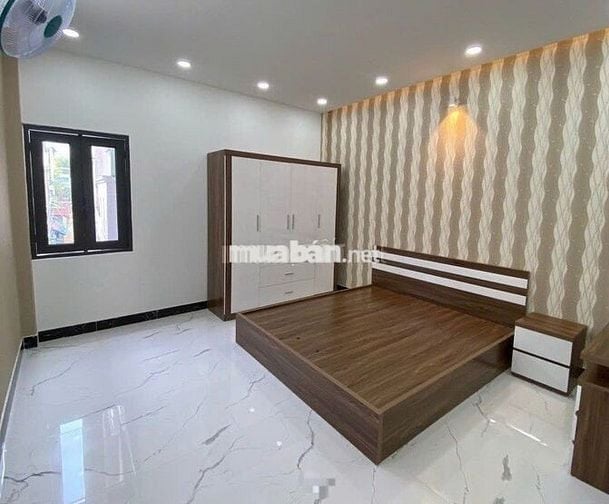 Cho thuê nhà HXH 163/6B Tô Hiến Thành, P. 15, Q.10 gần Sư Vạn Hạnh.
