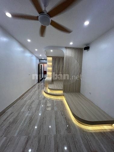 Bán Nhà Thang Máy Tây Sơn, Đống Đa 35/41m, 6 tầng, mt 4m, giá 12.6 tỷ.