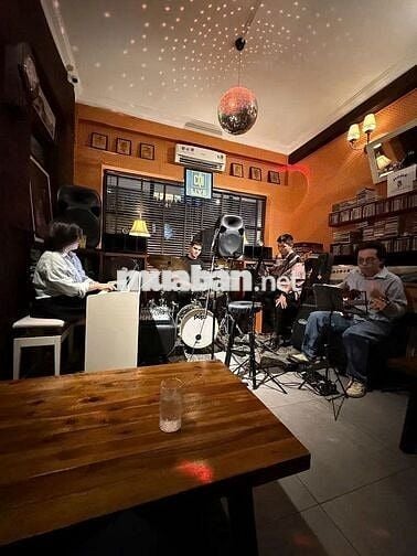 NGANG 8M MẶT TIỀN SIÊU ĐẸP GẦN CHỢ BẾN THÀNH QUẬN 1