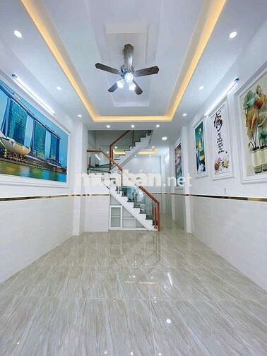 nhà 2 lầu 4 phòng ngủ.gần chợ Liên Khu 5-6