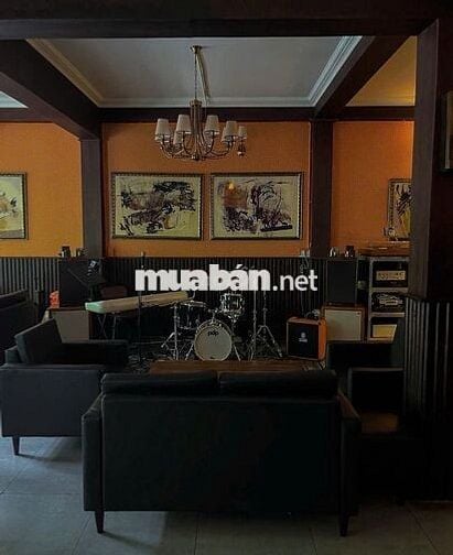 Trần cao 3.8m trống suốt - Mặt tiền Thủ Khoa Huân Q1 giá chỉ 4x