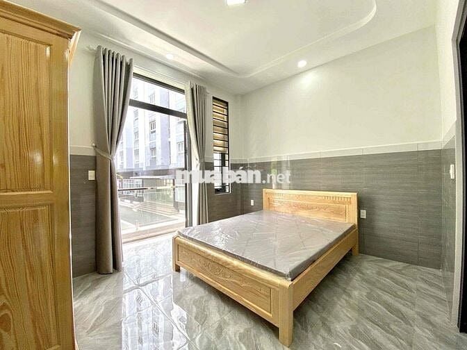 CHDV BAN CÔNG FULL NỘI THẤT MỚI KENG GẦN ĐH NGUYỄN TẤT THÀNH