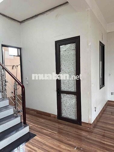 cho thuê mbkd phố Phúc Lợi, nhà 3 tầng, vỉa hè, ô tô tránh,
