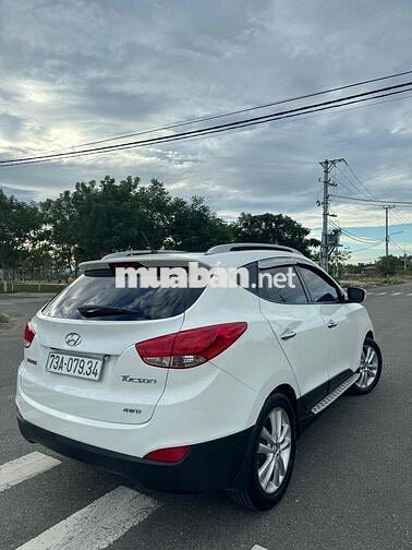 Hyundai Tucson 2011 Full 4WD Trắng Tự động