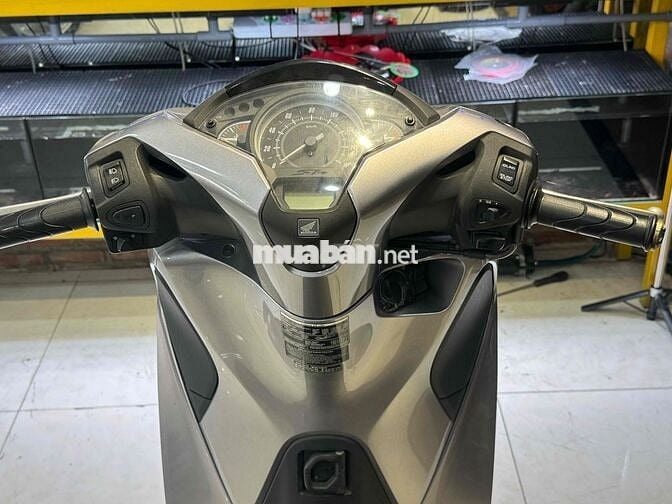 Honda SHVN 150 2018 Bạc