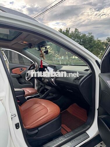 Hyundai Tucson 2011 Full 4WD Trắng Tự động