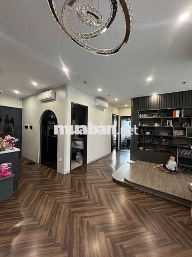 Bán gấp căn 2n+ 64m giá 4.4 tỷ tại Vinhomes Smartcity