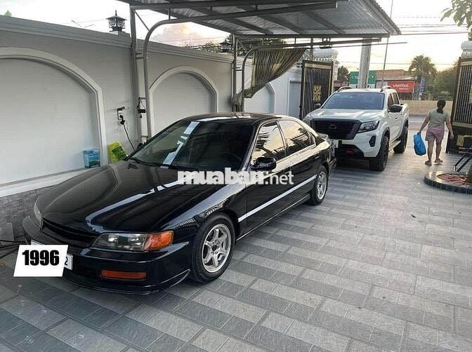 Honda Accord 1996 Số sàn Đen
