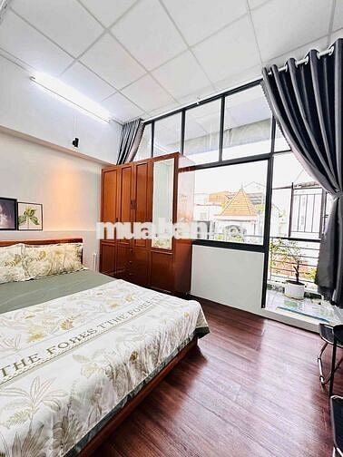 2 Phòng ngủ ban công  THANG MÁY ngay Tại Phú Nhuận full nội thất