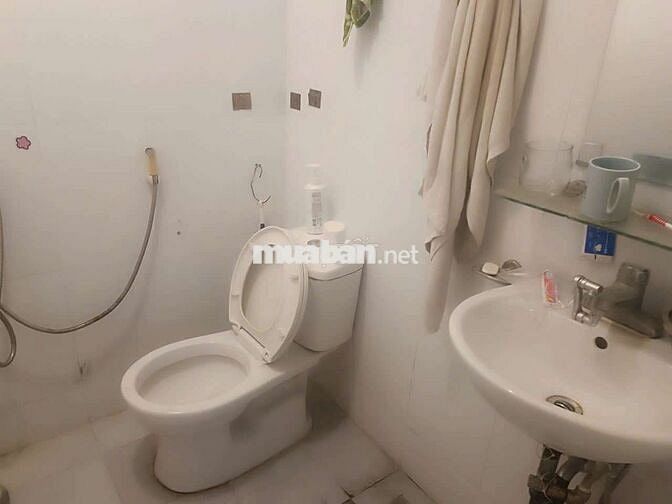 Cho thuê căn 66m2, 2PN, 2VS, tầng 5, hh4c linh đàm, chính chủ.