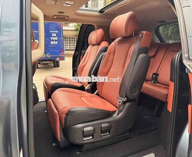 Kia Carnival 2.2D Signature 2022 Xanh ngọc