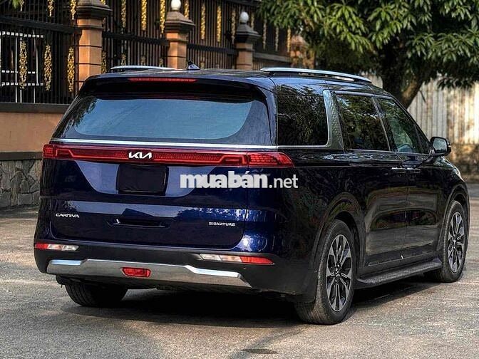 Kia Carnival 2.2D Signature 2022 Xanh Carvansite