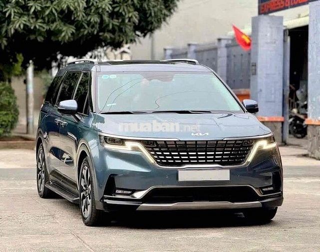 Kia Carnival 2.2D Signature 2022 Xanh ngọc