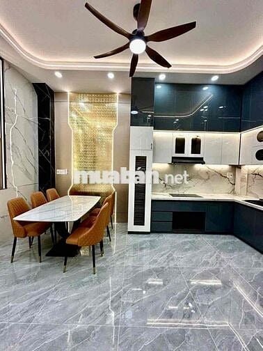 Cho Thuê Nhà DT 5x20 1Trệt 4Lầu 5Pn 6Wc Sân Ôtô Xe Tải Gần Điện lực