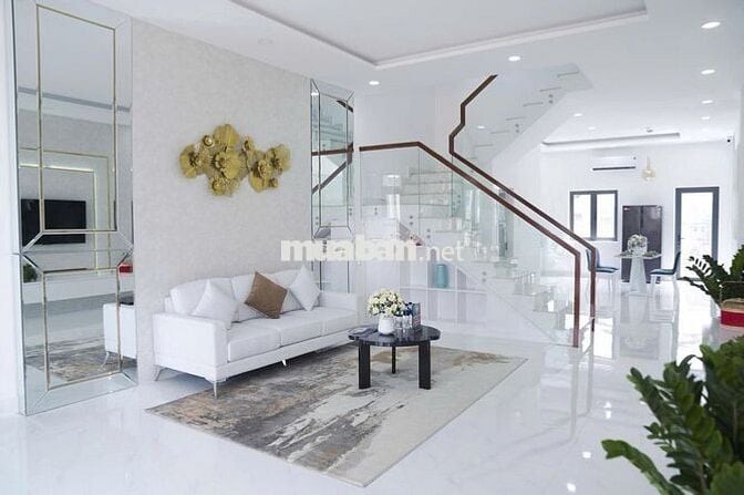 Bán nhà phố thương mại Gia Khải Luxury, 2,6 tỷ, 120m2, mặt tiền 4.5m