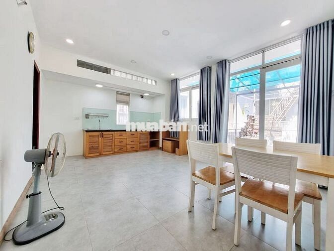 Cho thuê biệt thự 200m2 2L4PN gần Phạm Văn Đồng, Kha Vạn Cân