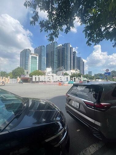 Cho thuê nhà 2 mặt tiền 19 đường Nguyễn Hữu Cảnh và Phạm Viết Chánh .