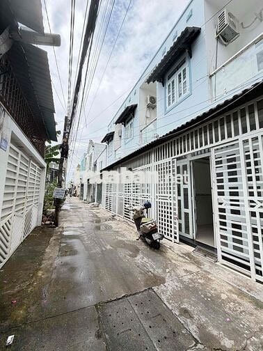 Nhà lầu mới 2 phòng hẻm 388 Nguyễn Văn Cừ