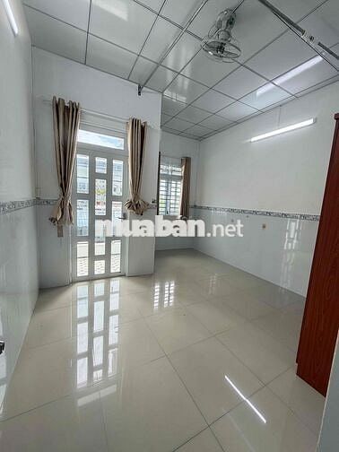 Nhà lầu mới 2 phòng hẻm 388 Nguyễn Văn Cừ
