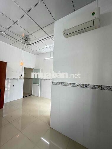 Nhà lầu mới 2 phòng hẻm 388 Nguyễn Văn Cừ