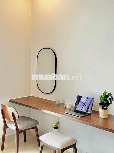 Phòng ban công gần sân bay Tân Sơn Nhất, đường Yên Thế