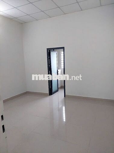 Cho thuê mặt bằng kinh doanh ngay chợ - nhà mới- 3 phòng ngủ