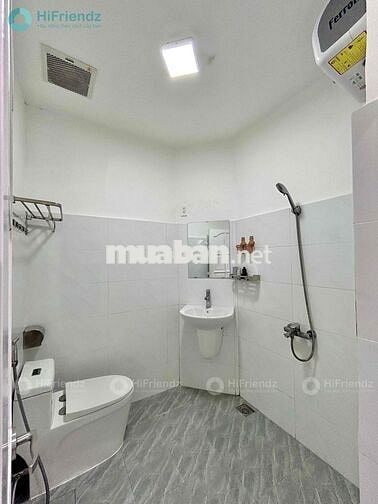 CỬA SỔ TRỜI LỚN - NGAY CÔNG VIÊN HOÀNG VĂN THỤ