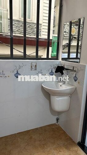 Cho thuê nhà 2pn hẻm xe hơi đường Phạm Văn Bạch Quận Tân Bình 