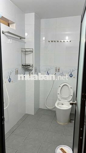 Cho thuê nhà 2pn hẻm xe hơi đường Phạm Văn Bạch Quận Tân Bình 