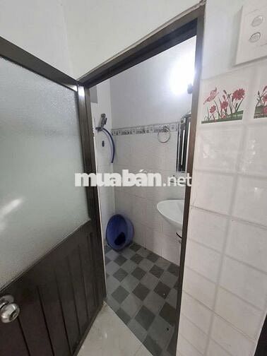 Chủ cho thuê nhà đg xe hơi DT:40m2 giá 7tr/thg lầu HBC,TĐ