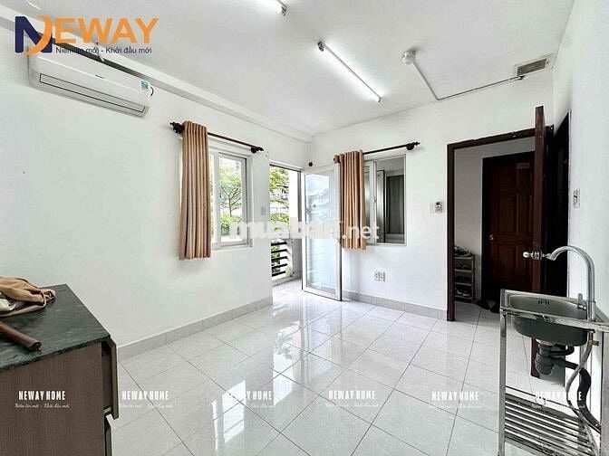 STUDIO BAN CÔNG GIÁ MỀM - KDC KIM SƠN - SÁT VÁCH TDTU