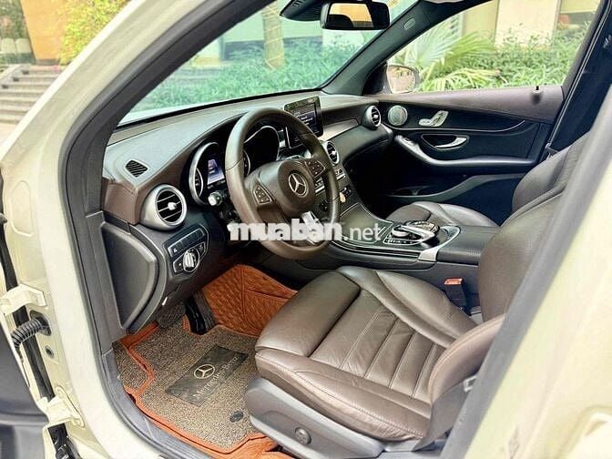Mercedes-Benz GLC300 4Matic 2016 Trắng 64000 miles