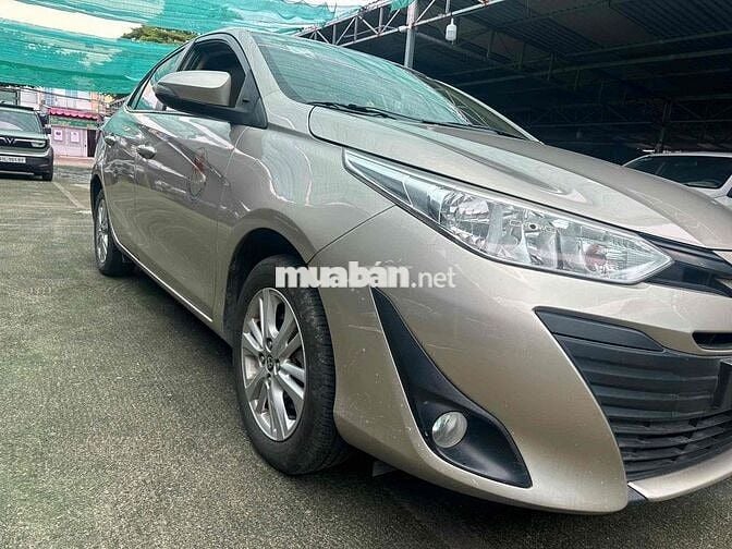 Toyota Vios Số tự động màu Vàng