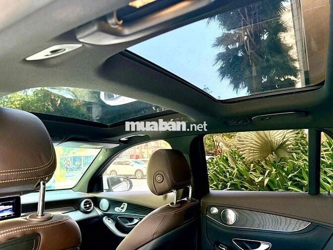 Mercedes-Benz GLC300 4Matic 2016 Trắng 64000 miles