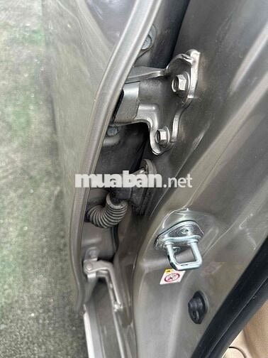 Toyota Vios Số tự động màu Vàng