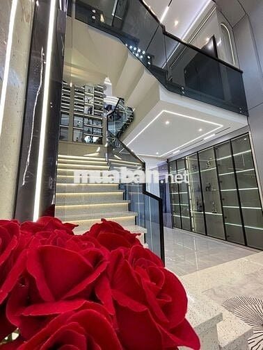 KHÁCH TÌM NHÀ 8,TỶ Nhỉnh 5 Tầng SHR FULL NỘI THẤT ÔTÔ TRONG NHÀ
