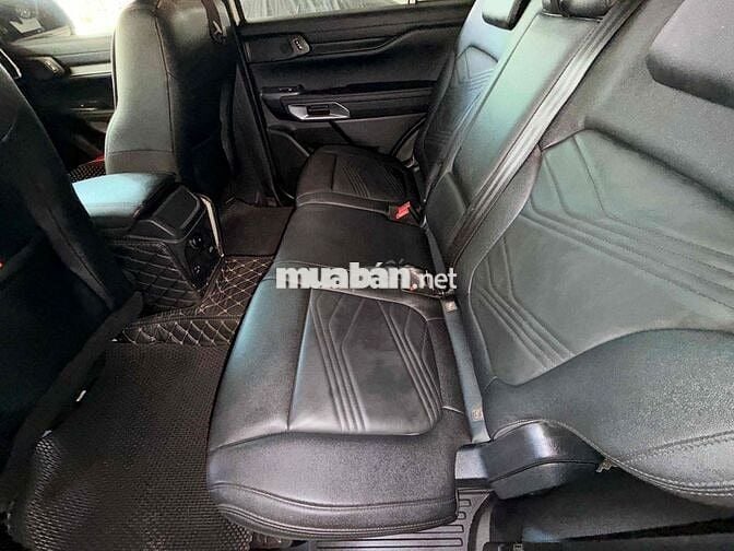 Ford Everest Titanium 1C 2023 Trắng 7 chỗ