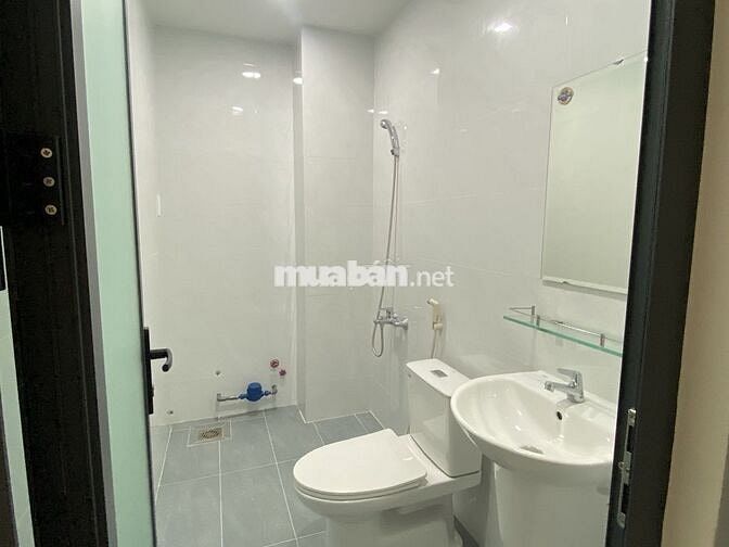 Cho thuê phòng lầu 1, nội thất cơ bản, 22m2