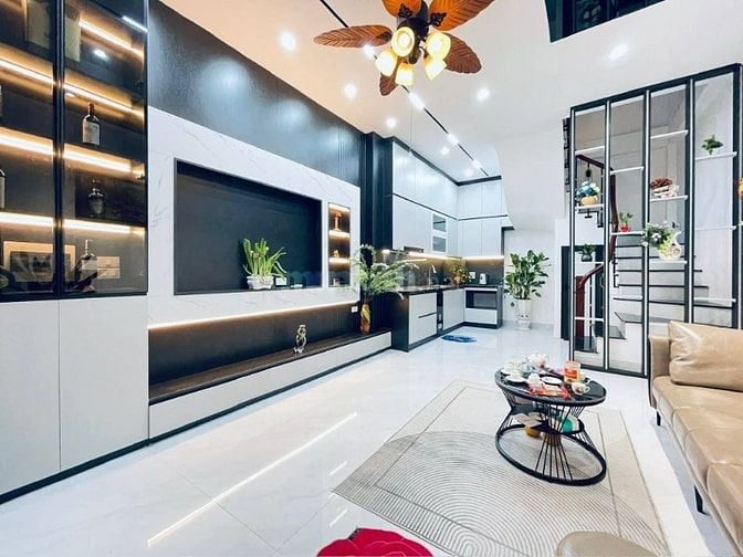 Bán Nhà Nguyễn Chính ,Tân Mai, Hoàng Mai 31m, 5 tầng, mt 4.2m, 8.9 tỷ