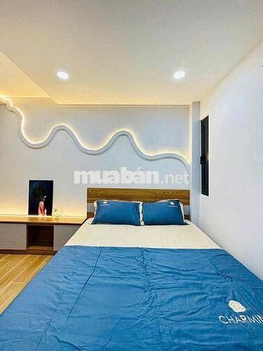 Nhà Phố Thống Nhất 3 Lầu 4PN 5WC 20TR TL