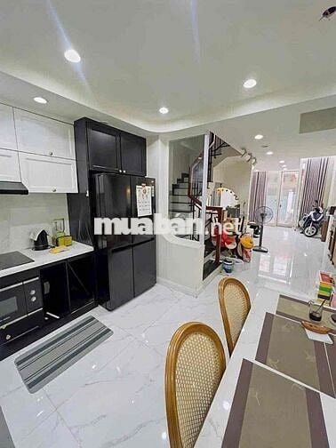 Nhà HXH Nguyễn Văn Khối 4PN 1PK 4WC - Có Nội Thất 18tr