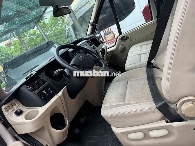 Ford Transit Luxury 2017 Đỏ 70000-80000 km
