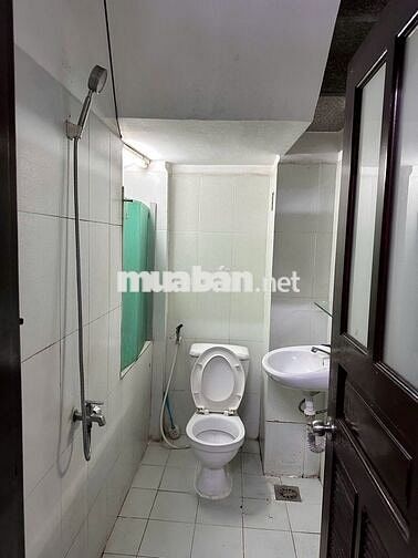 PHÒNG CHO THUÊ NGAY CÔNG VIÊN NGUYÊN HỒNG, Ở ĐƯỢC 3-4 NGƯỜI THOẢI MÁI