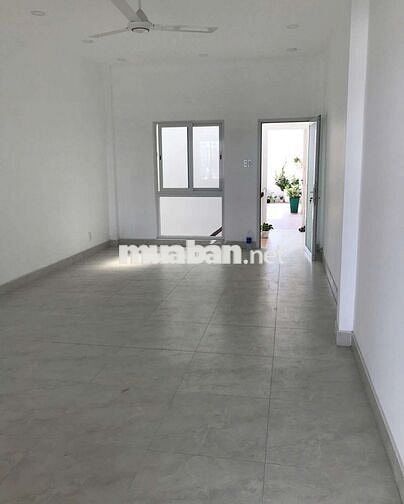 DT 4,2 x 25m 1Trệt 2lầu Sàn trống suốt