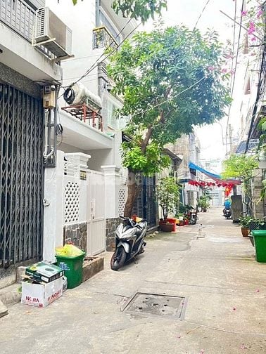 Bán nhà hẻm 793 Đường trần xuân soạn, Dt 4x13, 1 lầu, 2pn, 1wc