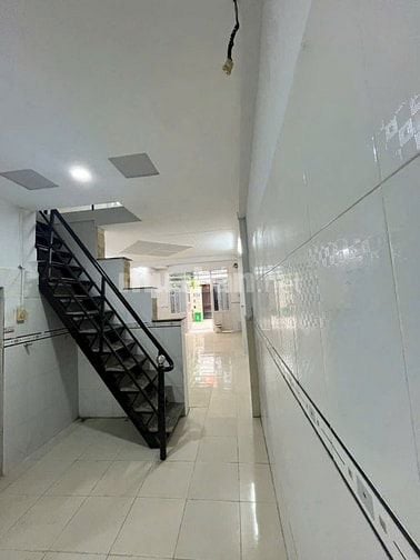 Bán nhà hẻm 793 Đường trần xuân soạn, Dt 4x13, 1 lầu, 2pn, 1wc
